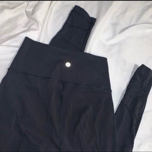 BARELY WORN LULULEMON WUNDER UNDERS
